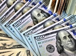 El dólar oficial baja por el tobogán