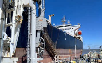 El crudo neuquino viaja cómodo a Estados Unidos