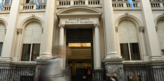 El Central compró más del 40 por ciento de la meta en dólares