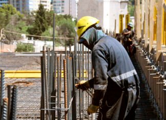 Dos millones de personas están desocupadas o trabajando en negro