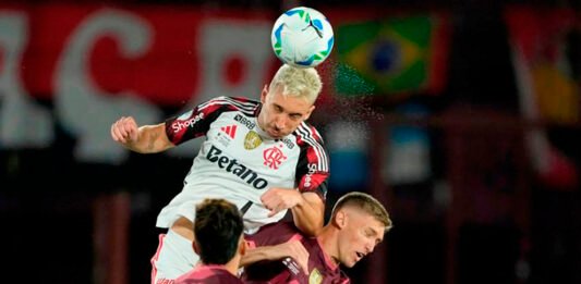 Flamengo y Lanús buscan gloria continental