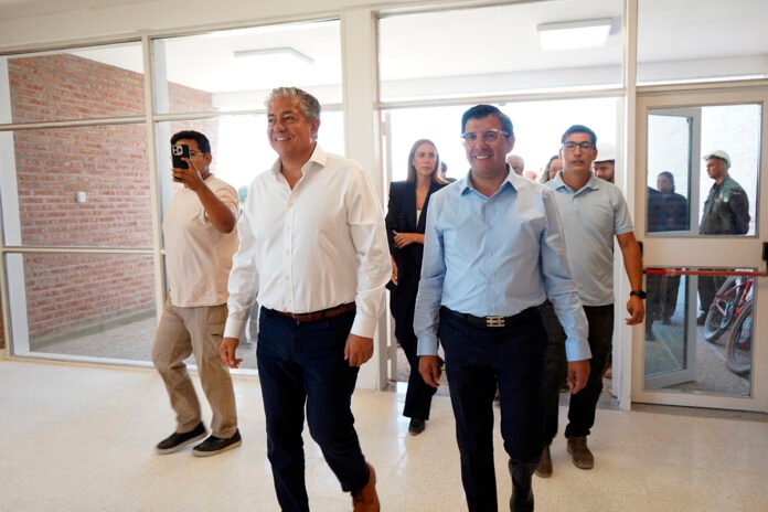 Figueroa y Páez en Escuela 369