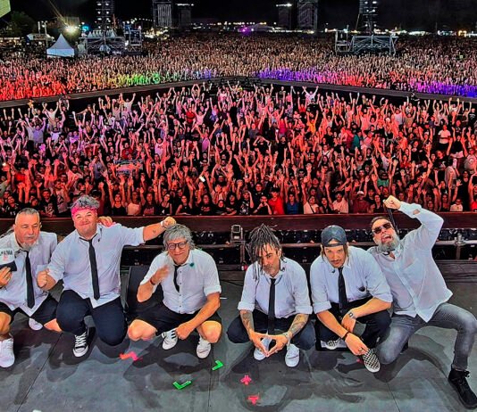 El sábado de la Confluencia fue con rock al palo