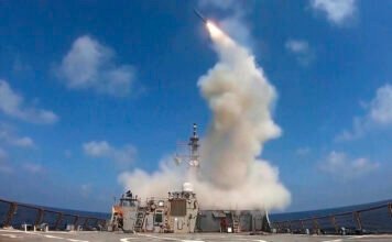 Estrecho de Ormuz: destruyeron naves que minaban la ruta petrolera