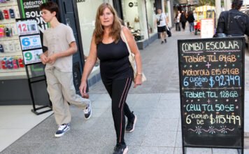 Con la inflación mayorista bajando, Milei anticipó una caída en la minorista