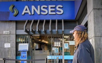 ANSES: quiénes cobran este martes con aumento y bono