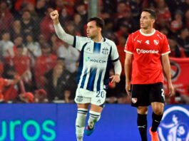 Al rojo le cayeron mal los tallarines