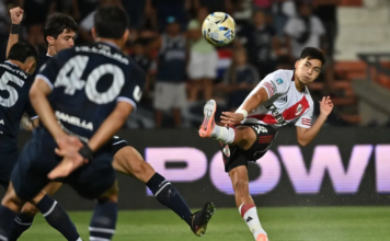 A la espera de Coudet, River sacó un empate