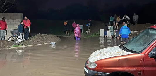 Temporal en Tucumán: hay familias atrapadas por el agua