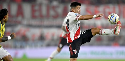 Millonarios muy ajustados frente a Aldosivi