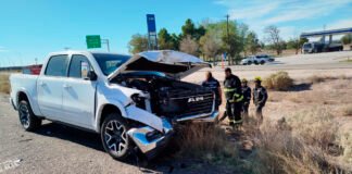 Chocaron dos camionetas en el ingreso a la estación de Arroyito