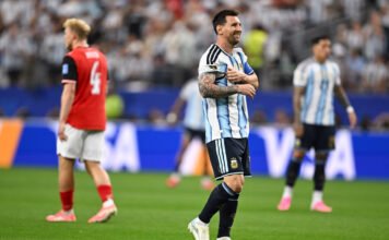 Doblete de Messi para despachar a Austria