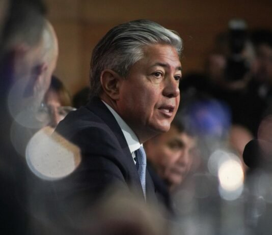 Los intendentes proponen asumir el desafío del GNL