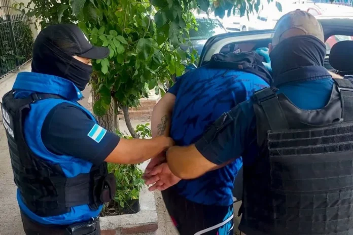 policía