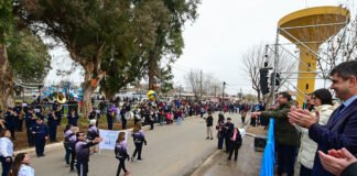 La fiesta de Senillosa se completó con un gran desfile