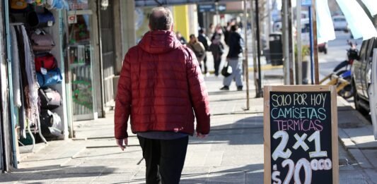 ¿El comercio neuquino trabaja el viernes 10?