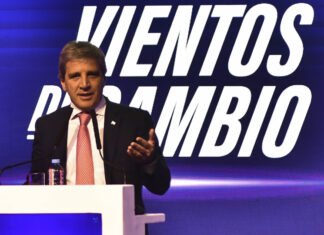 Caputo a los industriales: venden caro y con menor calidad