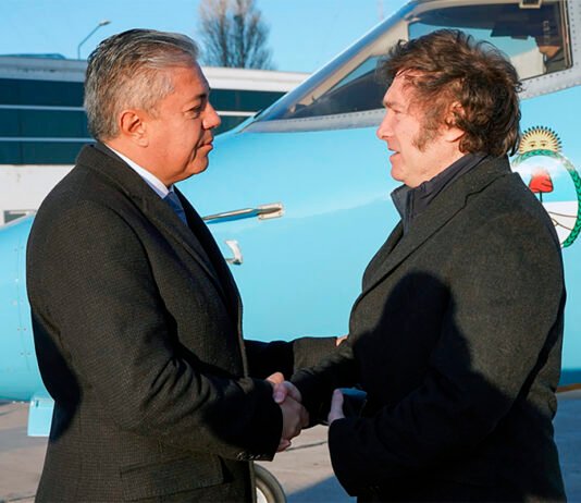 Rolando Figueroa viajará con Milei a París